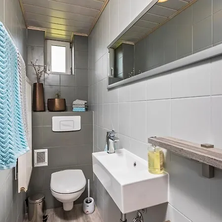 Dreiseitenhof In Ruhiger Lage Haus Gottfriede