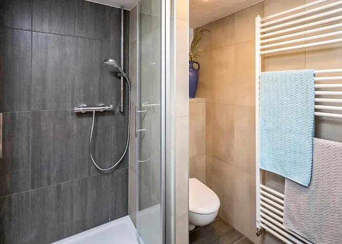 Holiday home Dreiseitenhof In Ruhiger Lage Haus Gottfriede Neukirch (Bautzen)