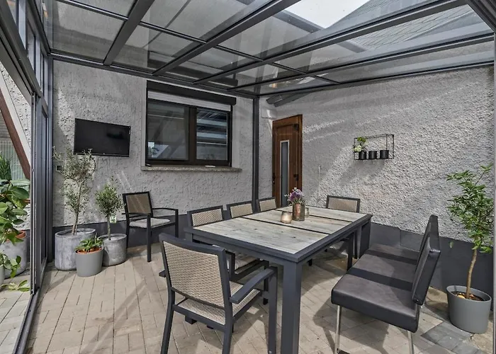 Dreiseitenhof In Ruhiger Lage Haus Gottfriede * Neukirch (Bautzen)