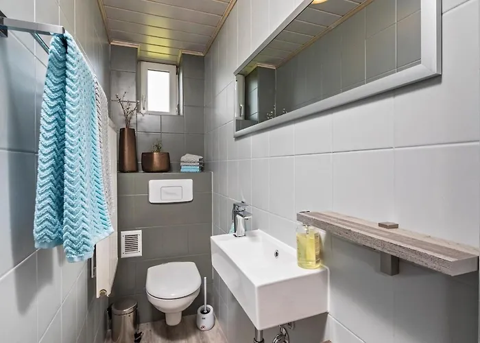 Dreiseitenhof In Ruhiger Lage Haus Gottfriede